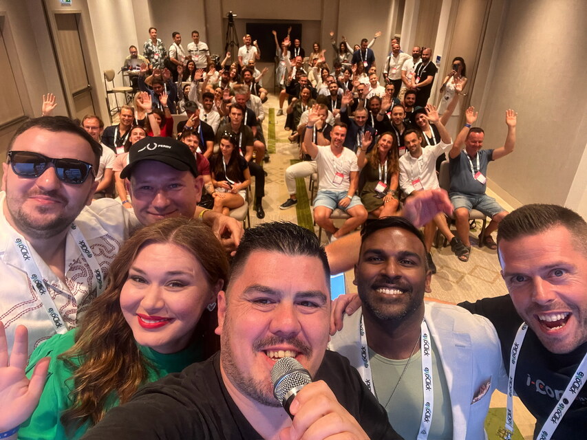 Navigating the Shades of SEO: White-Hat and Black-Hat Tactics in 2024